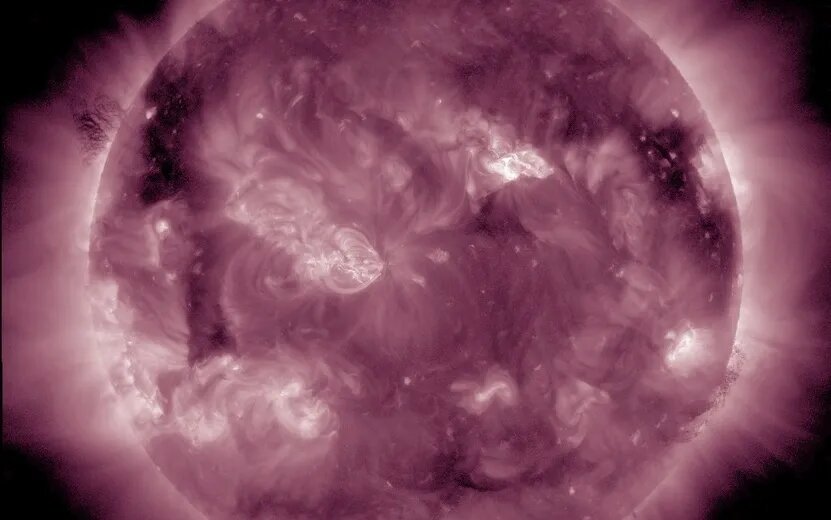    Прогноз магнитных бурь на неделю с 13 по 19 октября 2025 года: как на Землю повлияют корональная дыра и гигантский протуберанец