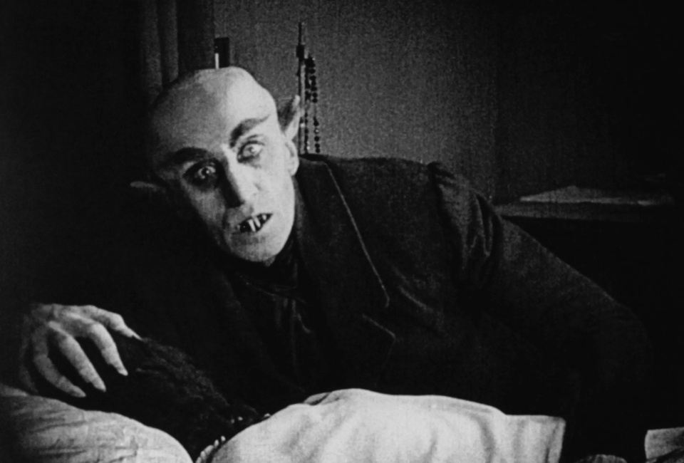 Макс Шрек в образе Дракулы в "Носферату" К. Мурнау.