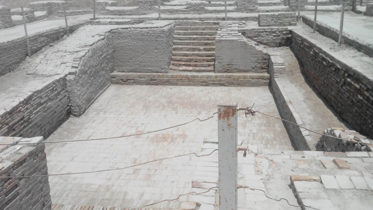 «Великая купальня» Мохенджо-даро — символ городской инженерии IV–III тыс. до н.э. Фото: Aakashaliraza / Wikimedia Commons, CC BY-SA 4.0.