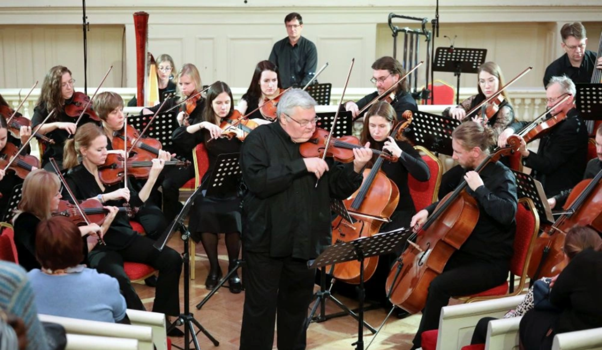     Юбилейный фестиваль скрипки в Петербурге. Источник: rg.ru Автор фото: "Петербург-концерт"