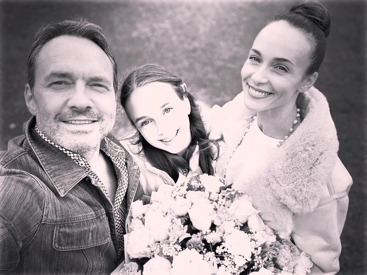    Анна Снаткина с мужем и дочерьюСоцсети Анны Снаткиной