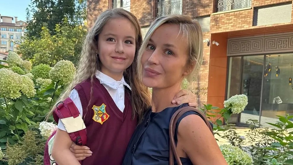    Полина Гагарина с дочерью, фото: соцсети