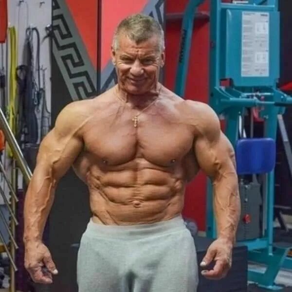 Александр Яшанькин в 70 лет. "Женщину"? - "Спасибо. Мне три, пожалуйста".