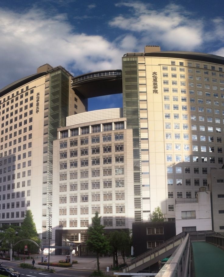 Bunka Fashion College в котором начал учебу великий творец