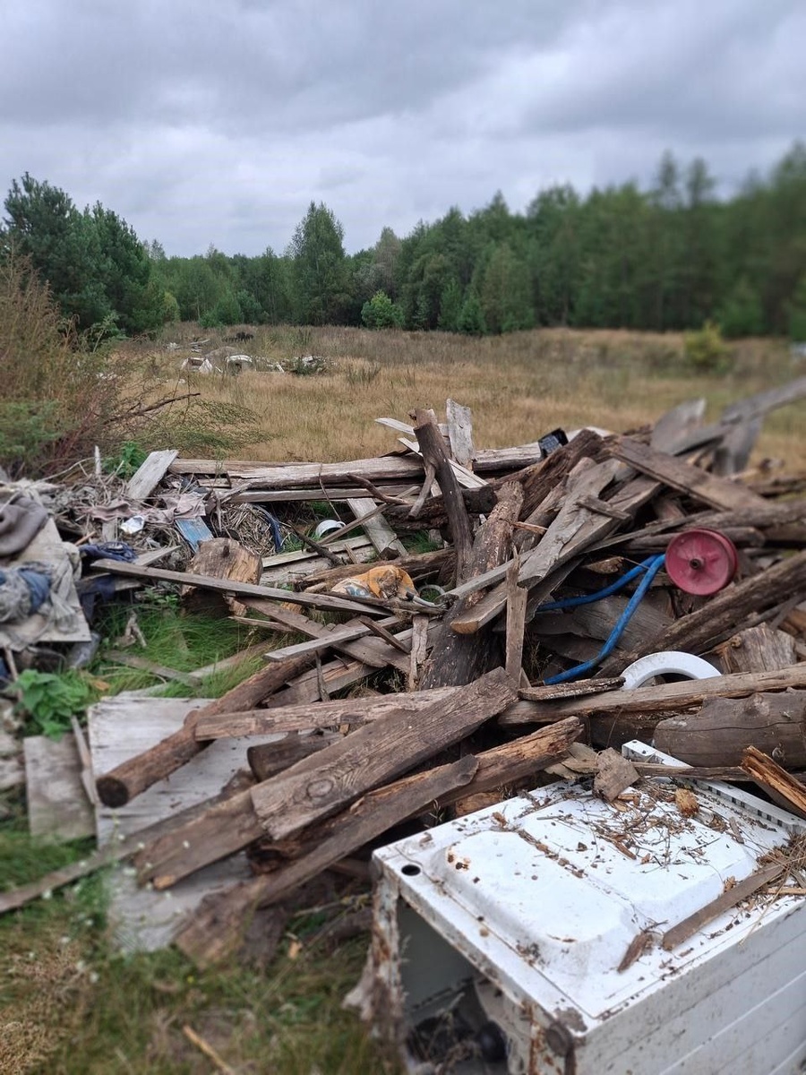 Пожароопасная свалка.