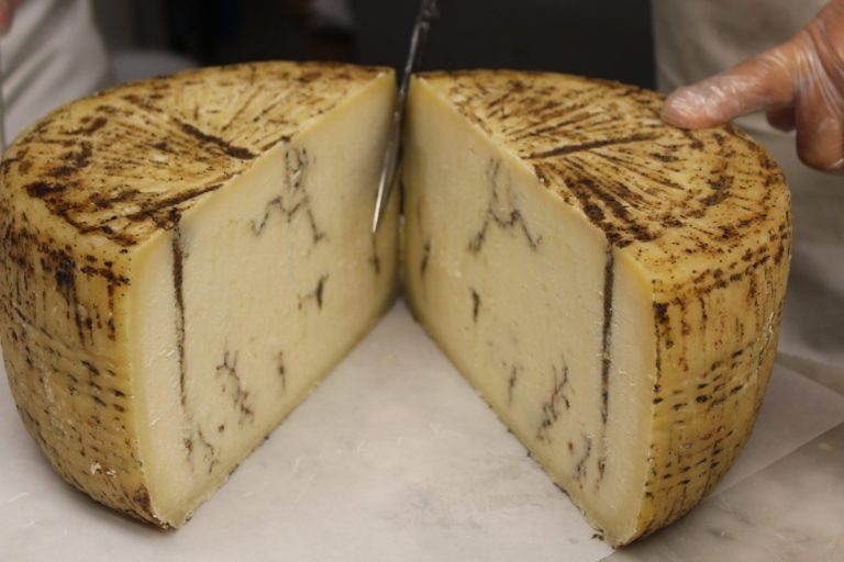    CREATOR: gd-jpeg v1.0 (using IJG JPEG v62), quality = 87 ngsochi