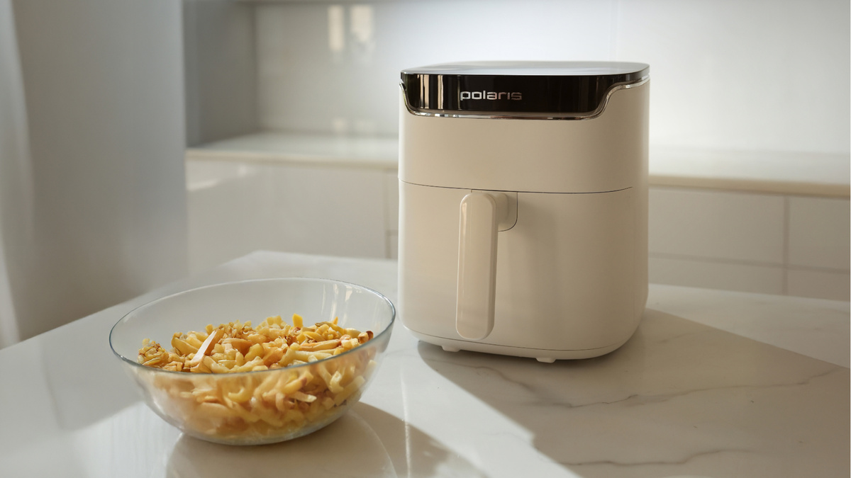 Аэрогриль Polaris PAF 5502 — заменяет фритюрницу, гриль и духовку.