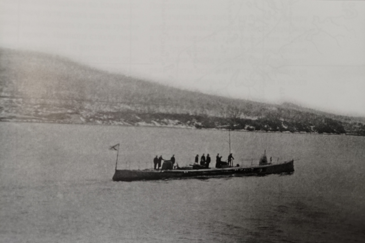 Подводная лодка "Касатка" выходит в море