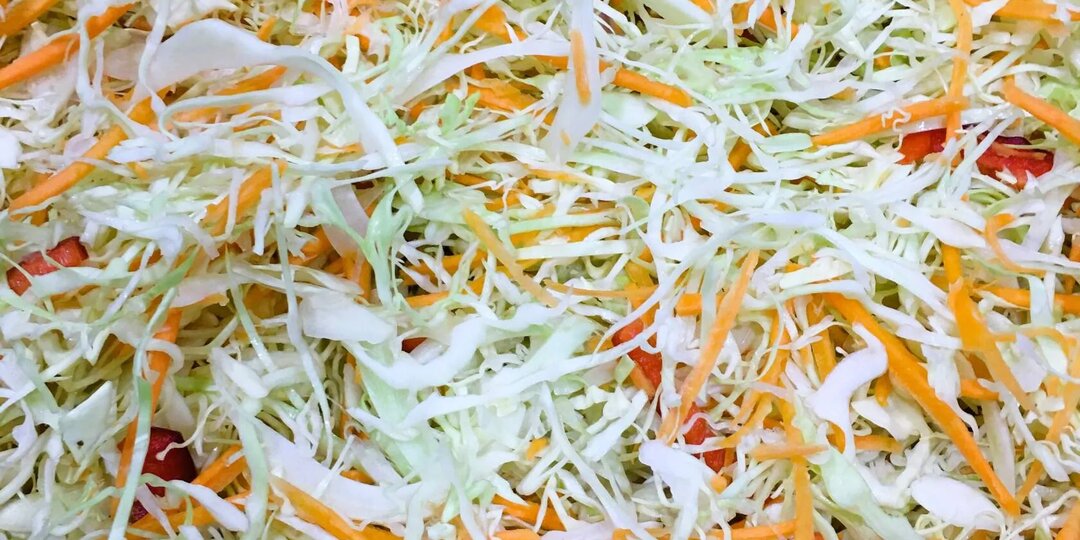 15 лет квашу капусту с медом и все гости рецепт спрашивают. Делюсь