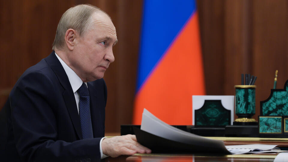     Путин указал на большой госдолг Ульяновской области РИА Новости/Александр Казаков