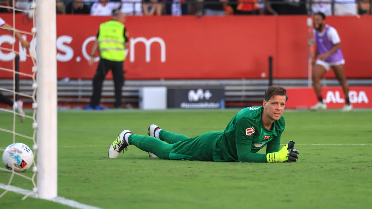 Войцех Щенсны («Барселона») (Фото Manuel Blondeau / Reuters)