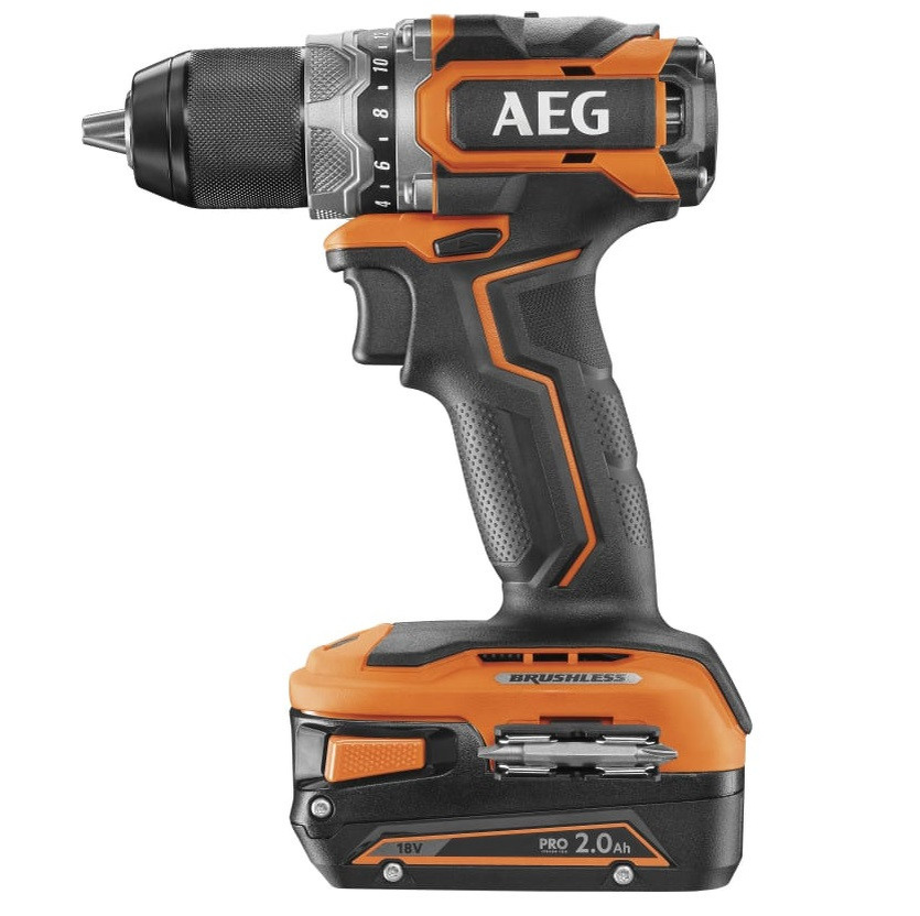 Скромный внешний вид "шурика" AEG BS18SBL2-202C лишний раз подчёркивает - перед нами не броская игрушка с Алика, а серьёзный профессиональный девайс