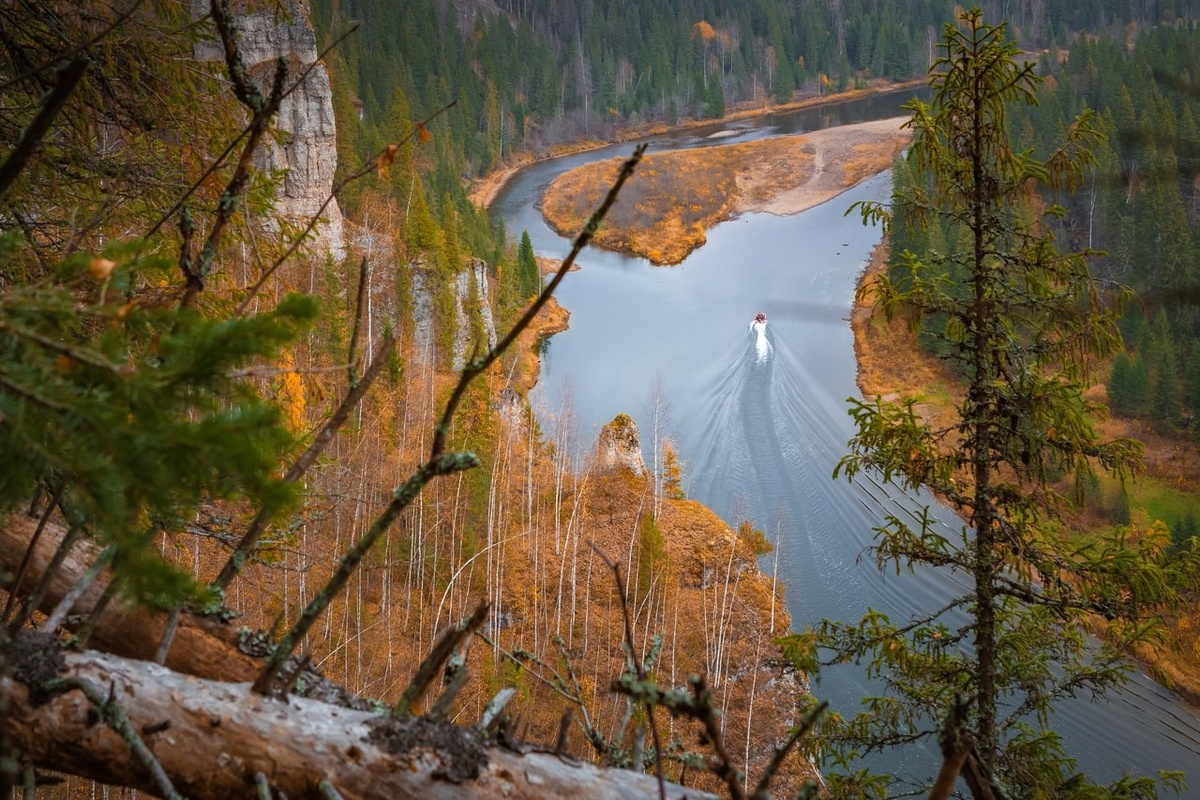 Фото: Виталий Суслов / https://visitperm.ru/sightseeing/nature/usvinskie_stolby/