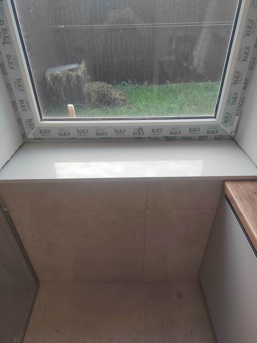 подоконник из кварцевого камня