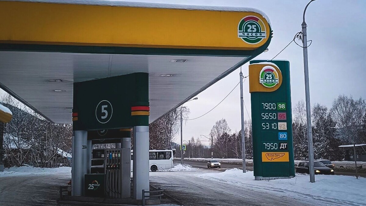 Дефицит бензин уже дошел до Сибири. Фото: 1MI