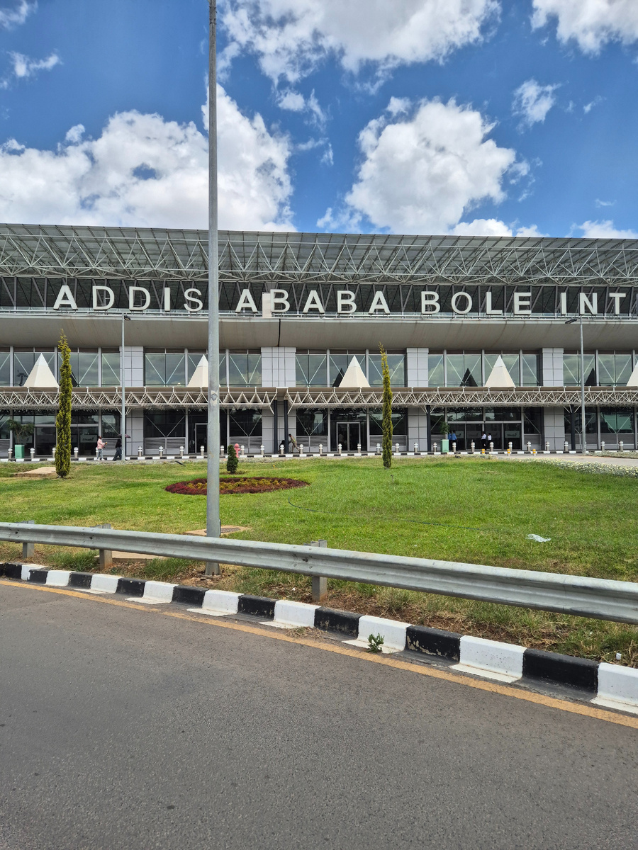 Аэопорт Боле