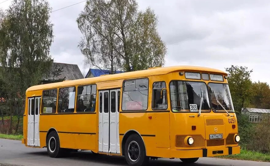 ЛиАЗ: как завод из глухих лесов стал легендой автопрома