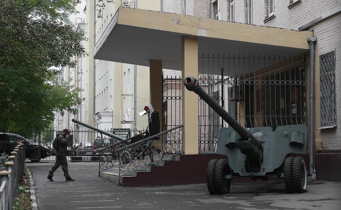     Здание Минобороны РФ. Источник: tvzvezda.ru Автор фото: Екатерина Аверьянова