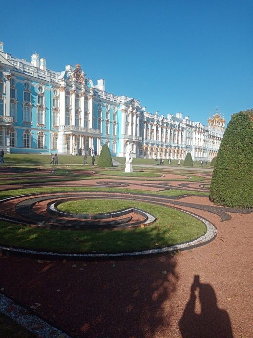 Фото автора.  Фасад Екатерининского дворца. Листайте карусель!