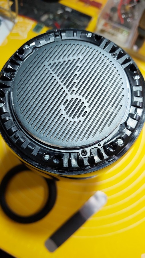 Кольцо снимается гораздо легче после прогрева.