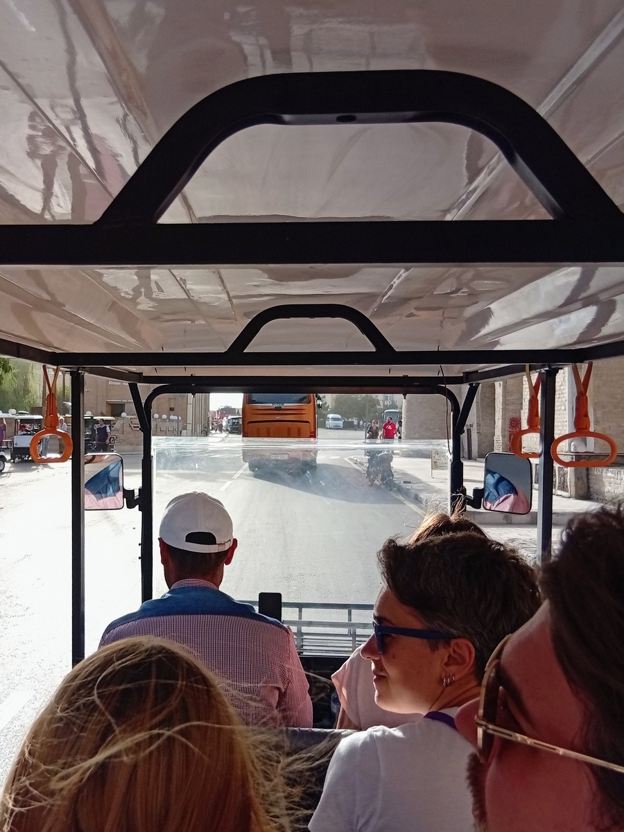 Едем на экскурсию. Фото из личного архива автора.