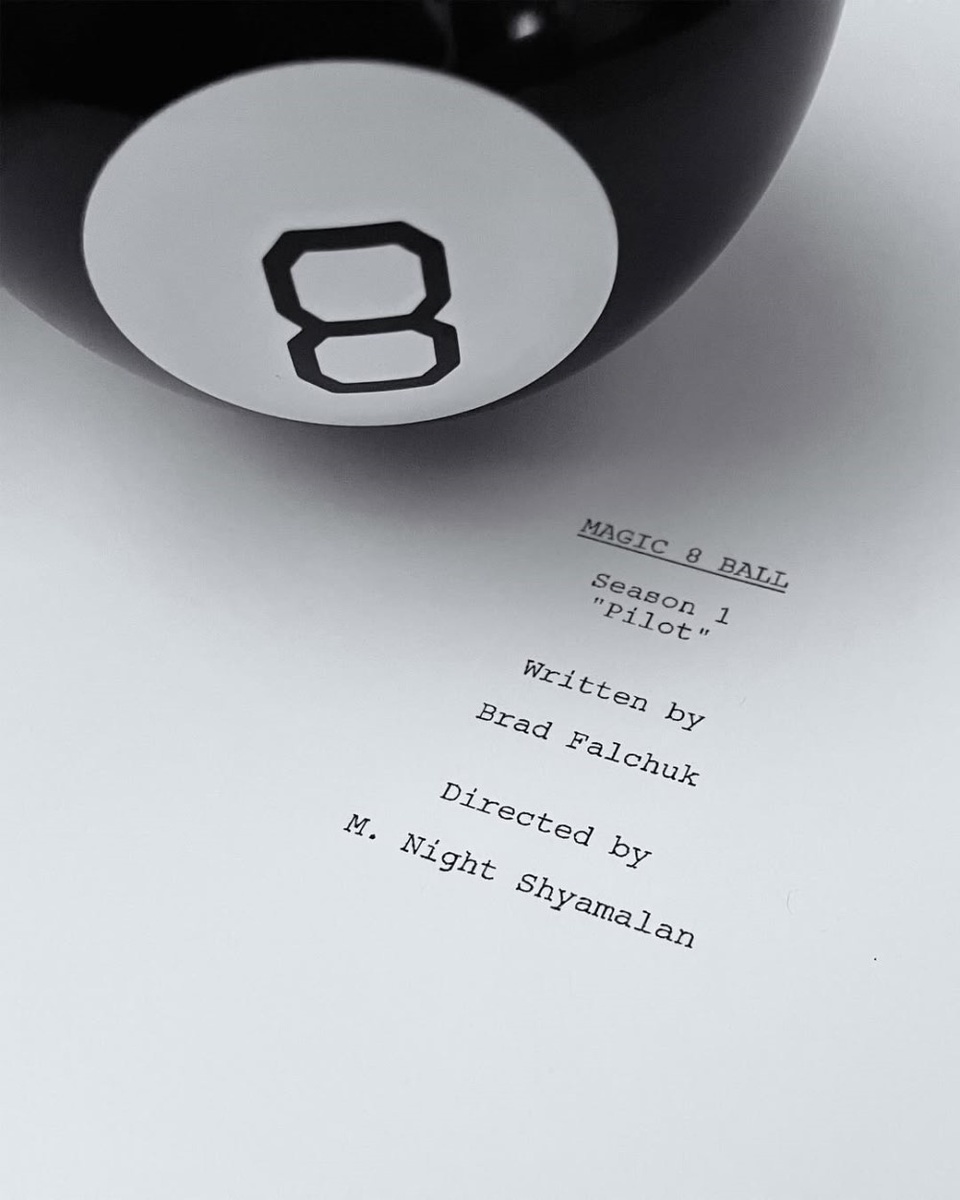     Сценарий сериала «Magic 8 Ball» / Фото: соцсети М. Найта Шьямалана
