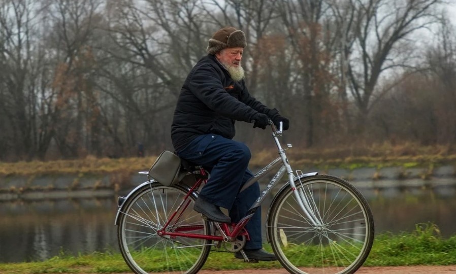 Много лет нас обманывали: высокий холестерин не губит, а даёт энергию — особенно тем, кому за 70