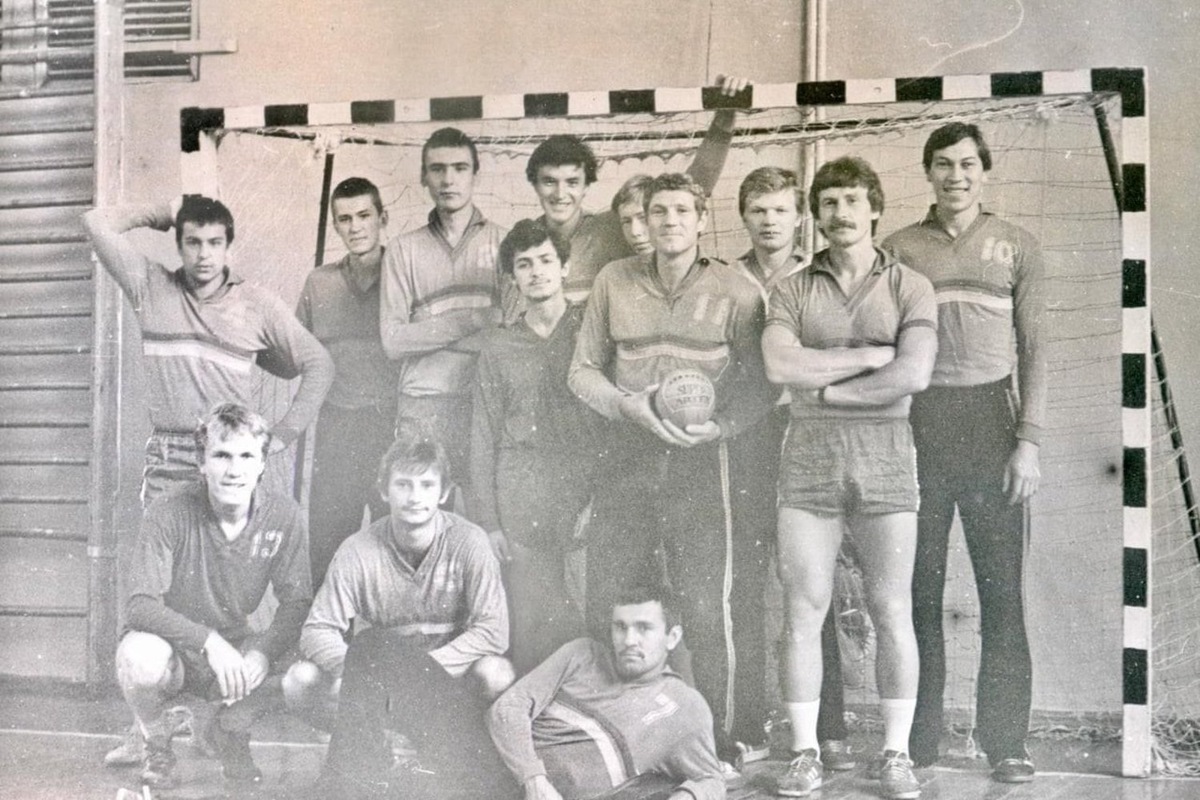    Гандболисты СК им. Воровского. предоставлено ГК Зилант