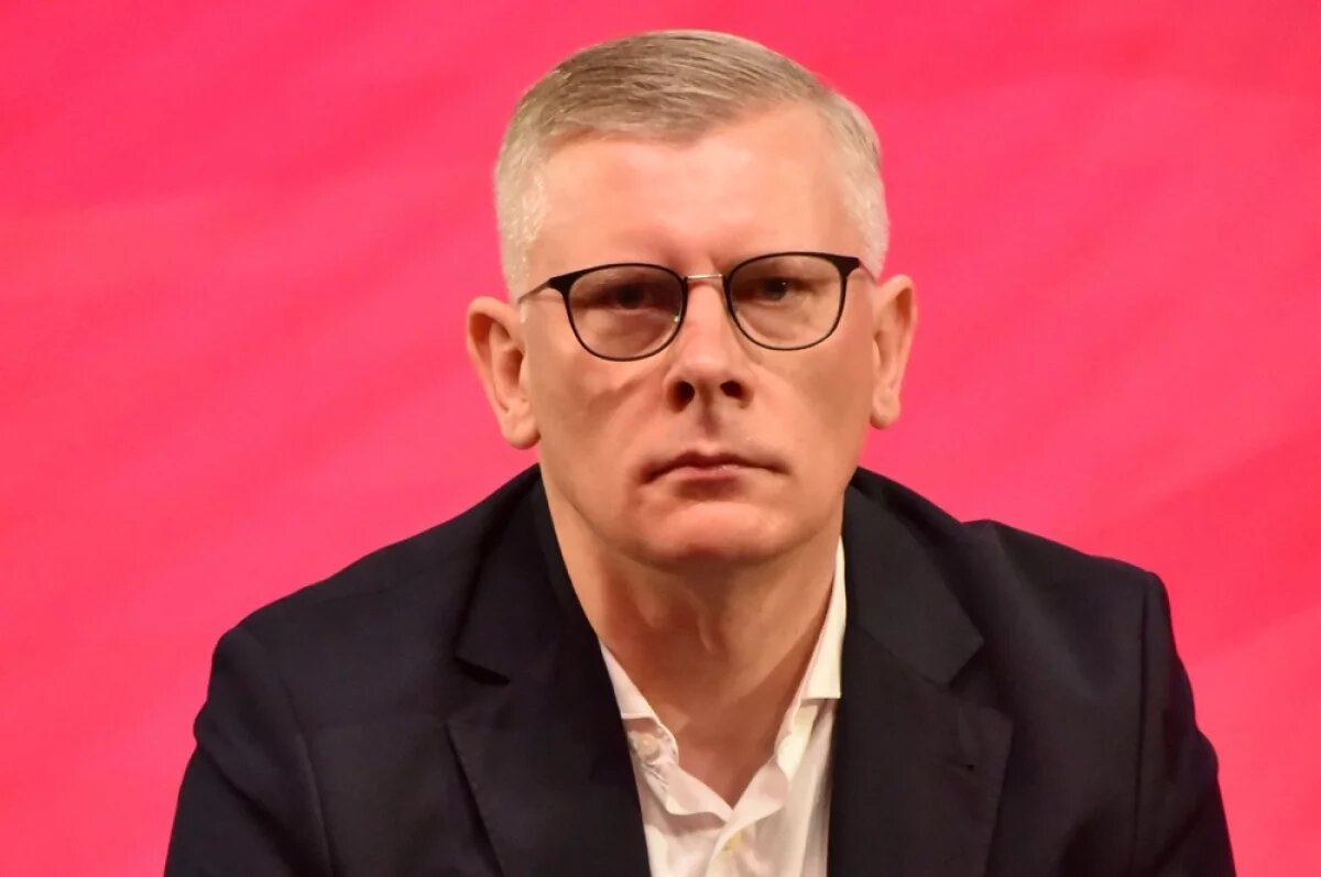    Глава польского бюро национальной безопасности Славомир Ценцкевич заявил, что Польша находится в состоянии войны с Россией.