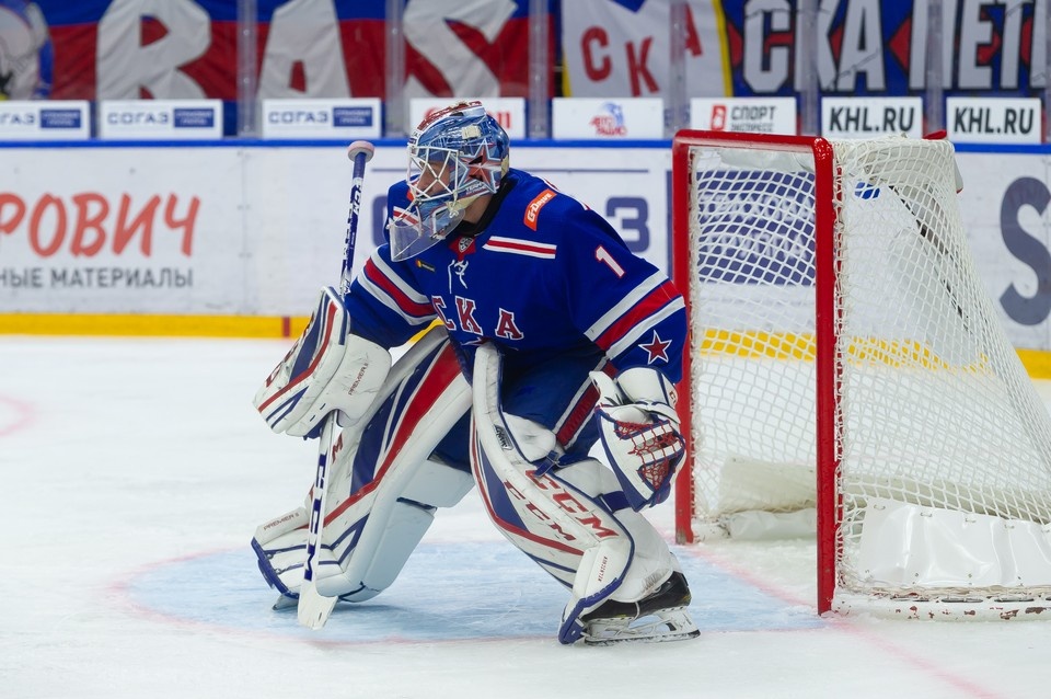    СКА забросил ошибочную шайбу. Олег ЗОЛОТО