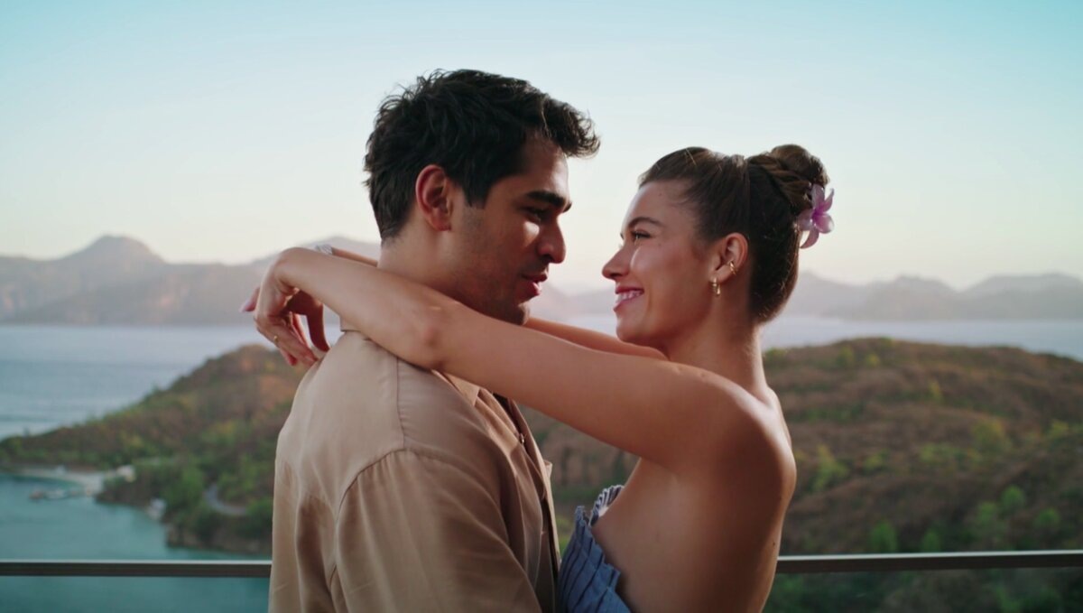 Кадр из сериала "Зимородок"