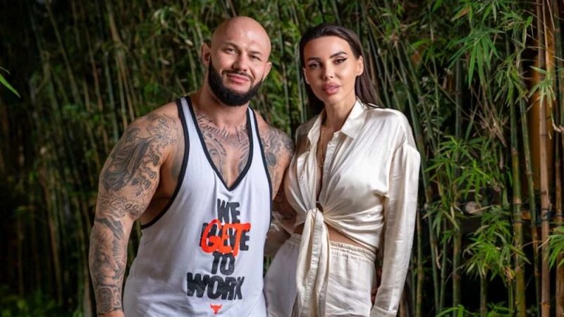     Блогер Оксана Самойлова и певец Джиган. Пресс-служба телеканала ТНТ.