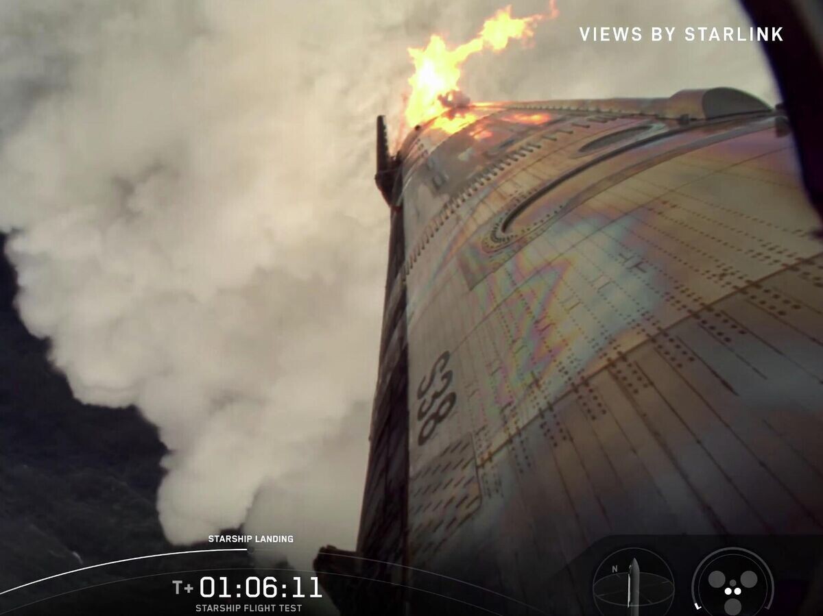    Ракета Starship приводнилась в Индийском океане© SpaceX/X