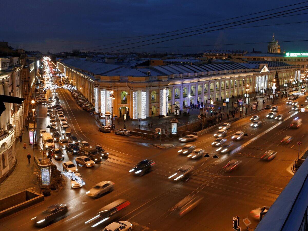    Предновогодний вечерний Санкт-Петербург© РИА Новости . Александр Демьянчук
