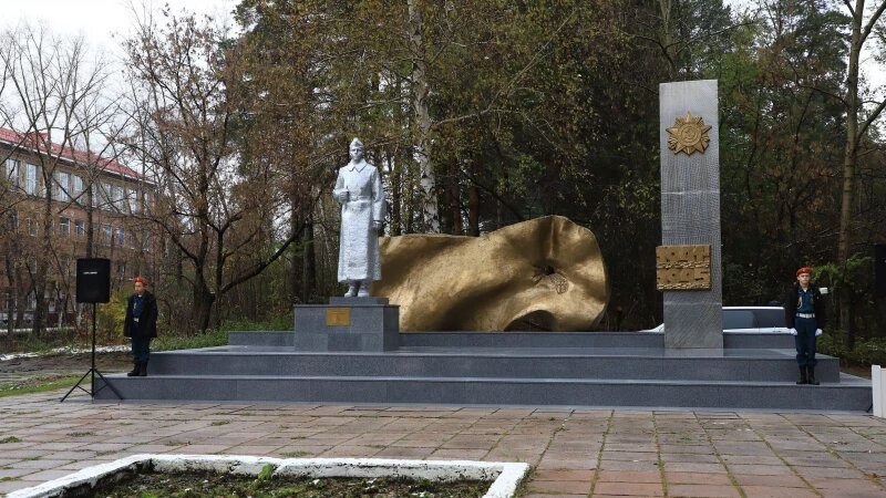     Открытие обновленного Мемориала «Они сражались за Родину». Источник: Сетевое издание «Бийский рабочий», автор фото Сергей Кулыгин.