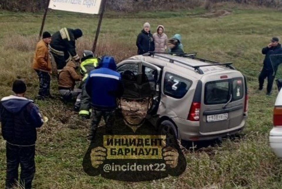    ДТП в Мамонтово. Источник: "Инцидент Барнаул"