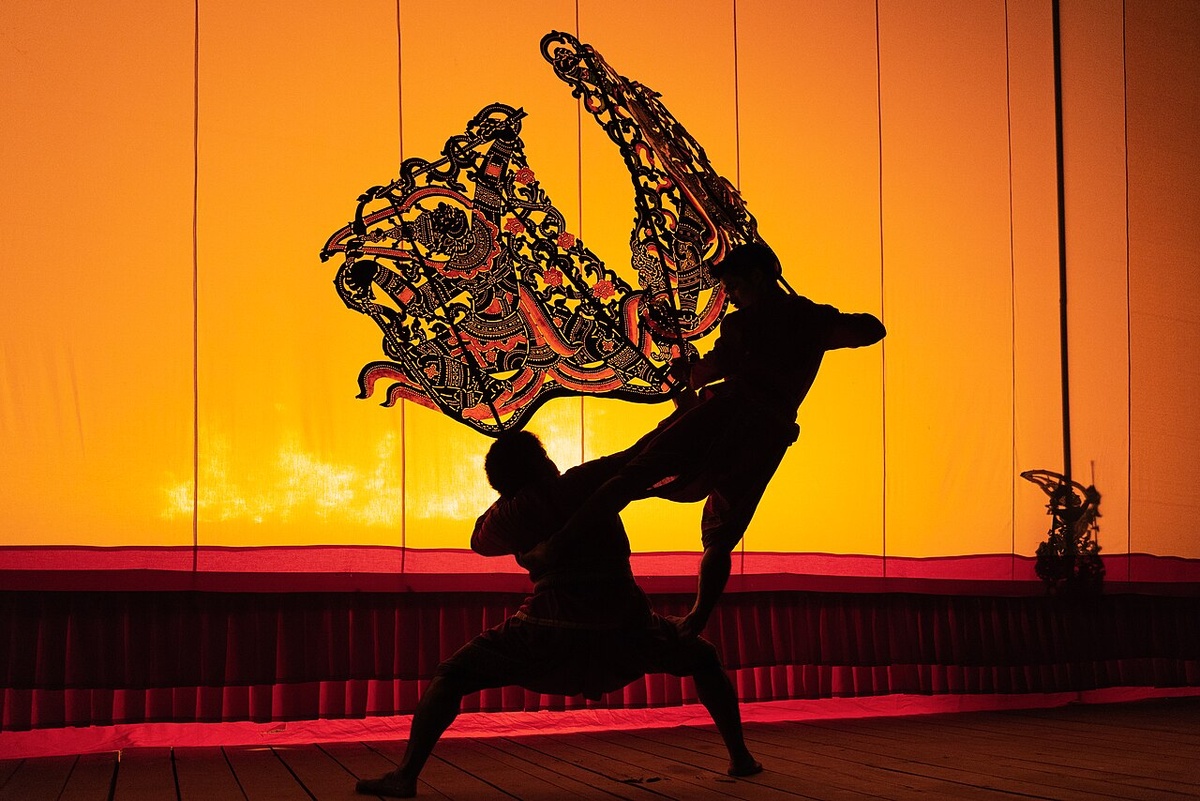 Представление театра теней в Таиланде