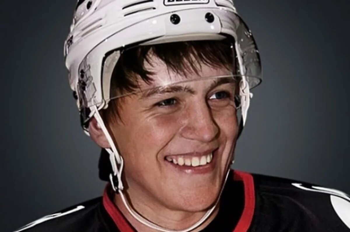    Хоккеисты омского «Авангарда» почтили память Алексея Черепанова