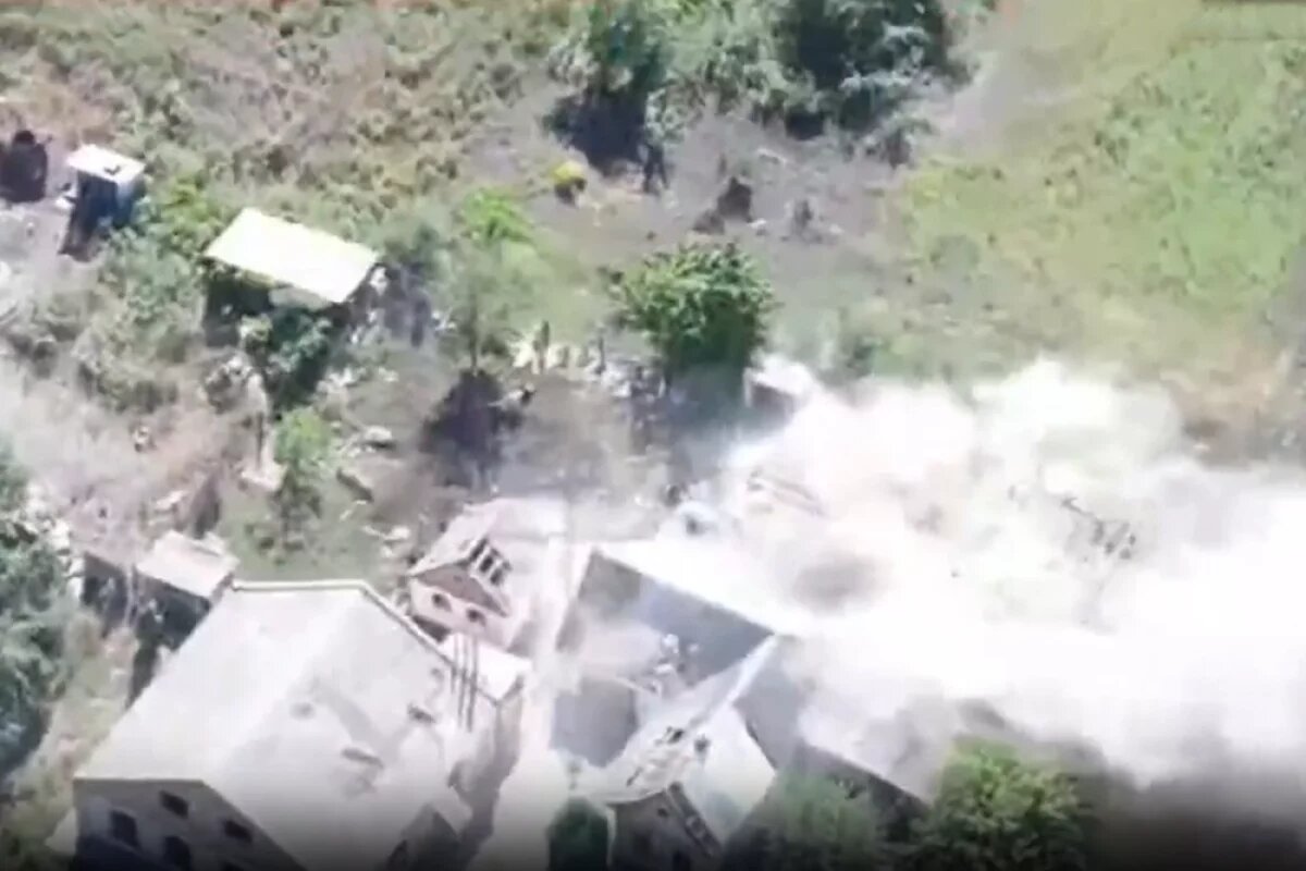    Операторы «эфпивишек» рассказывают, что обнаружить, а затем и поразить бронетехнику противника не так и просто, как может показаться на первый взгляд.