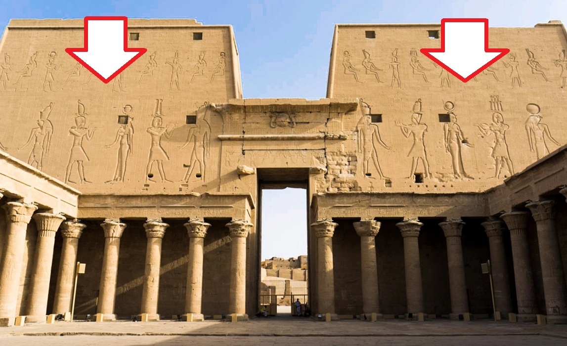 Храм Эдфу (внутренний двор)