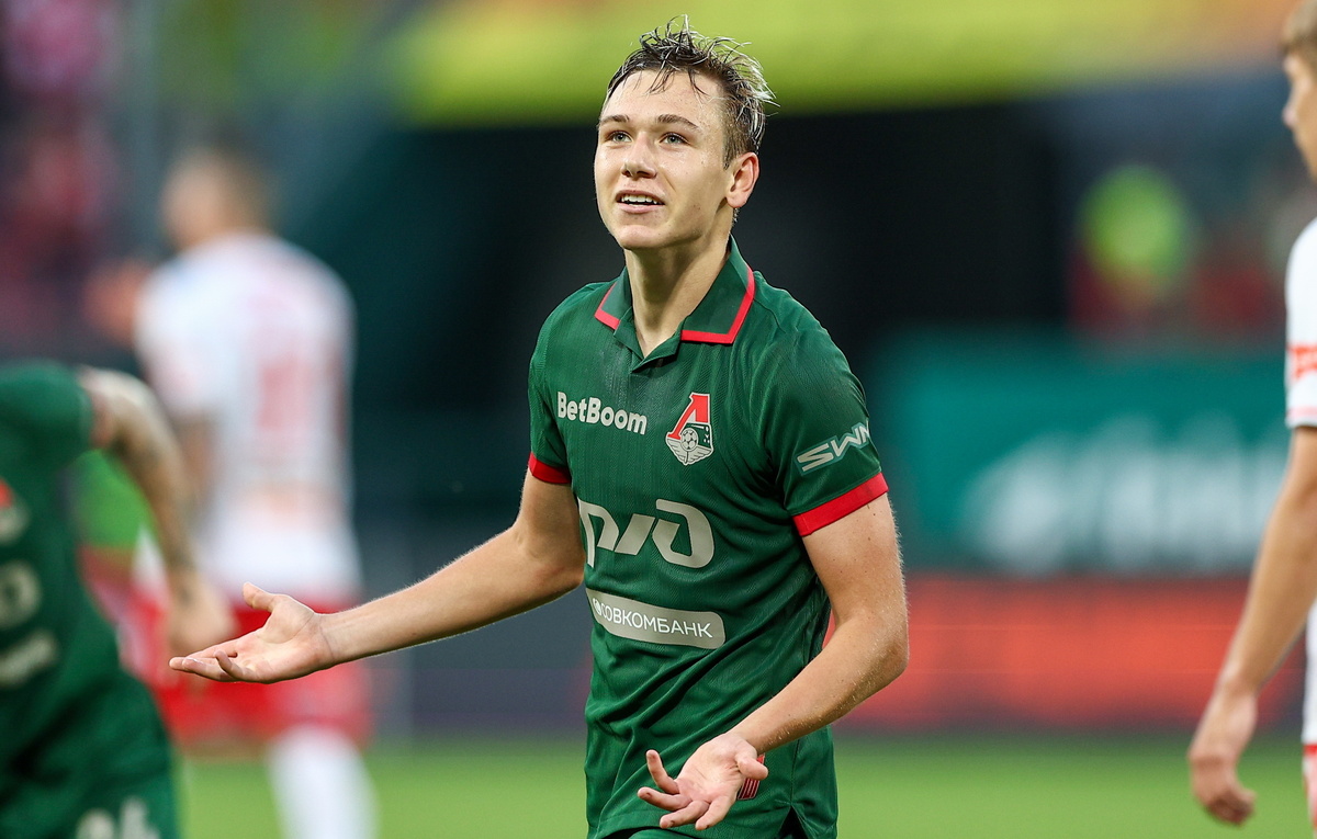    Полузащитник "Локомотива" Алексей Батраков  Александр Щербак/ТАСС