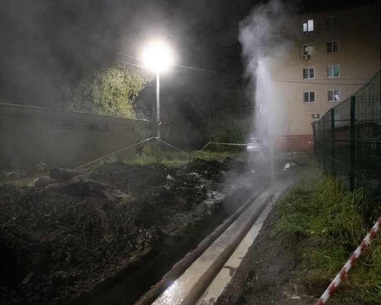     В Курске при ремонте на Сумской нашли еще участки ветхой теплосети