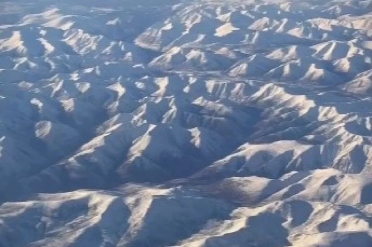    Пилот Новицкий показал невероятное видео гор у Байкала с воздуха