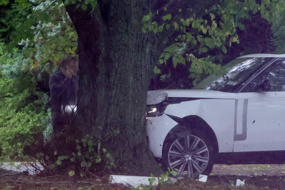     Автомобиль жены Алека Болдуина после ДТП. Фото: TMZ