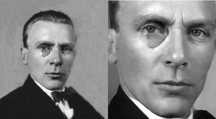 Булгаков в монокле. 1926г.