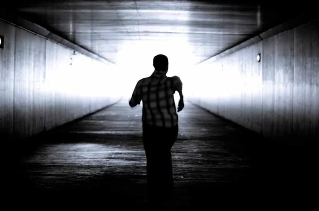    К чему снится убегать от кого-то?