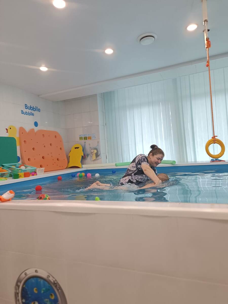 Федя ныряет