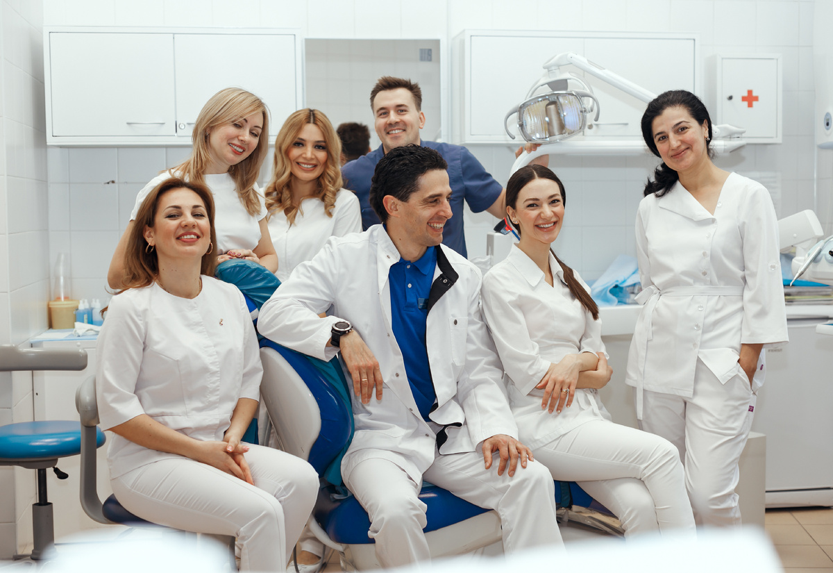 Фотография взята с сайта стоматологии Дмитрович Фэмили https://www.dmitrovich.ru/
