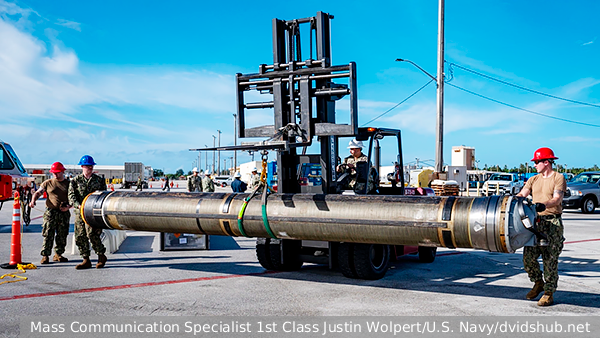     Фото: Mass Communication Specialist 1st Class Justin Wolpert/U.S. Navy/dvidshub.net   
 Текст: Дмитрий Зубарев