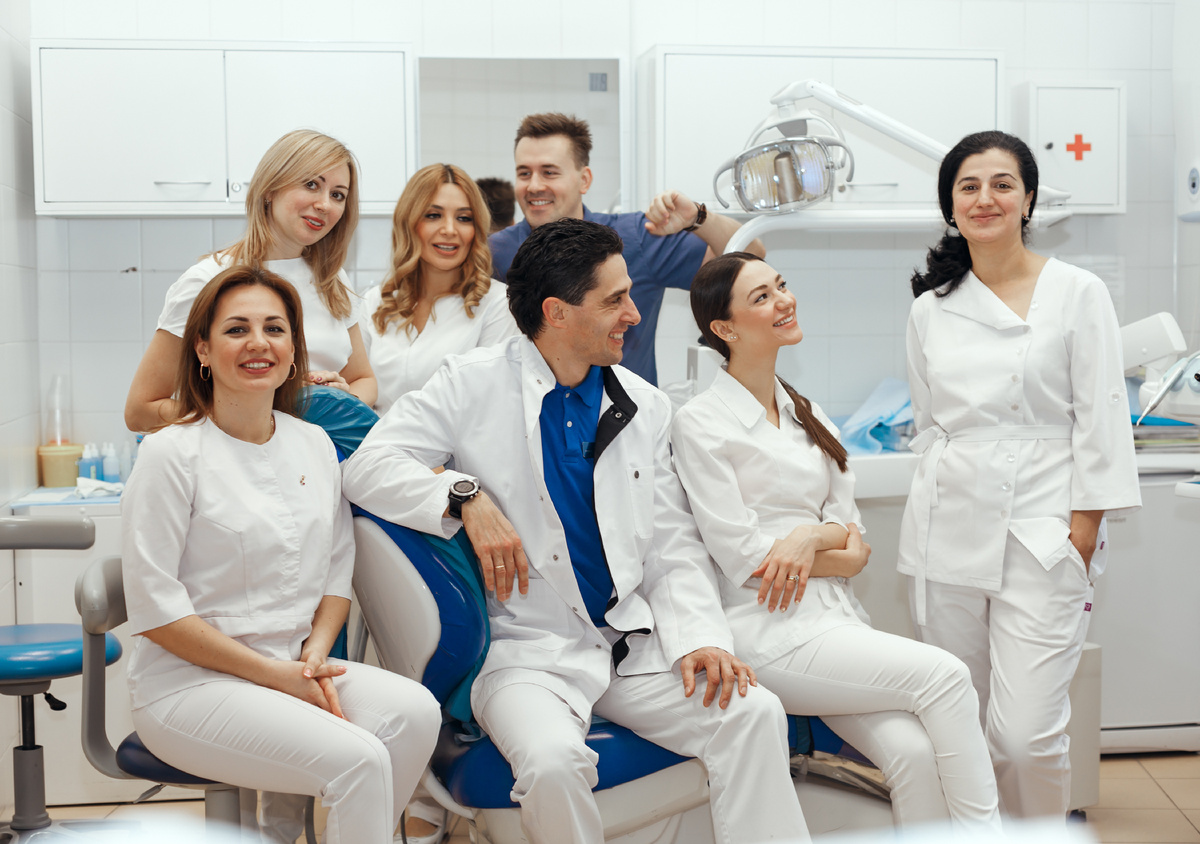 Фотография взята с сайта стоматологии Дмитрович Фэмили https://www.dmitrovich.ru/